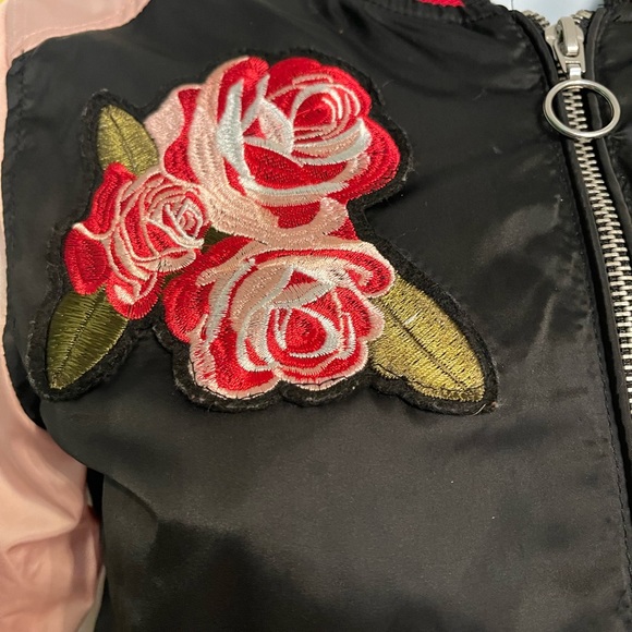 AMAZING Urban Republic Satin Bomber Jacket - Picture 2 of 5